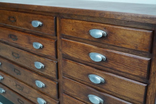 Vintage Franse eiken fourniturenkast voor stoffenwinkel, jaren 1950