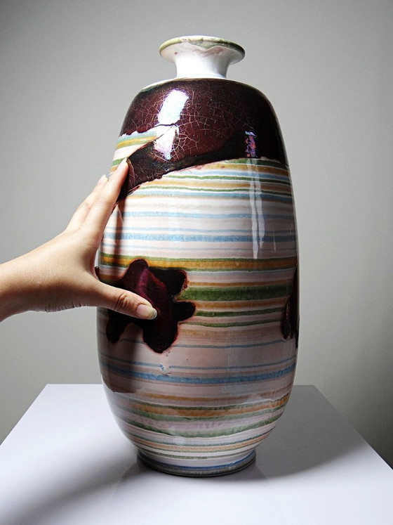 Large Vintage Handmade Ceramic Vase with Iridescent Luster 20th-21st Century – Artisanal (photo 4 of 13)