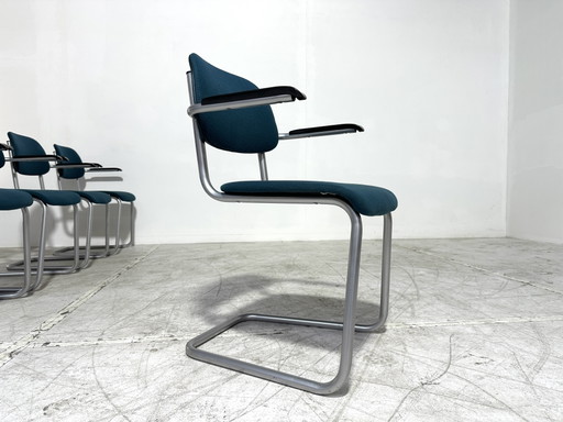 6 sedie Artifort Lande Jami - Modello a slitta con struttura tubolare - Bachelite - Blu petrolio (photo 2 of 9)