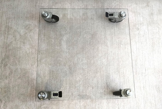 Image 1 of ✨✨ Wunderschöner Designer-Couchtisch aus Glas auf Rollen im Stil von Gae Aulenti Fontana Arte ✨✨