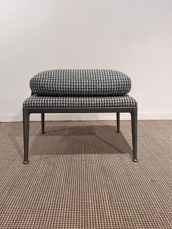 Image 1 of B&B Mitro Ottoman pouf