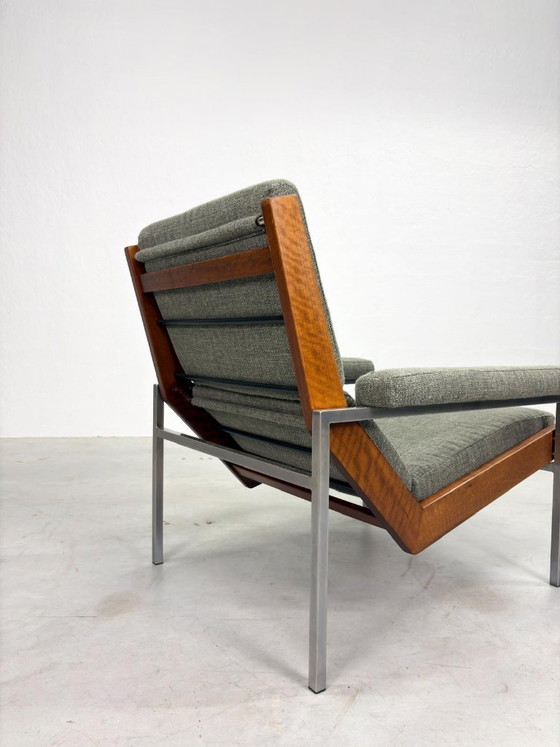 Image 1 of 'Lotus' Dames Fauteuil van Rob Parry voor Gelderland