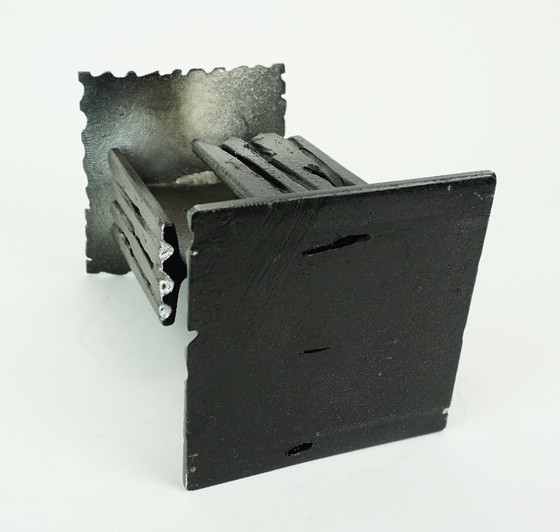 Image 1 of PORTACANDELE in ferro dal design brutalista moderno di metà secolo