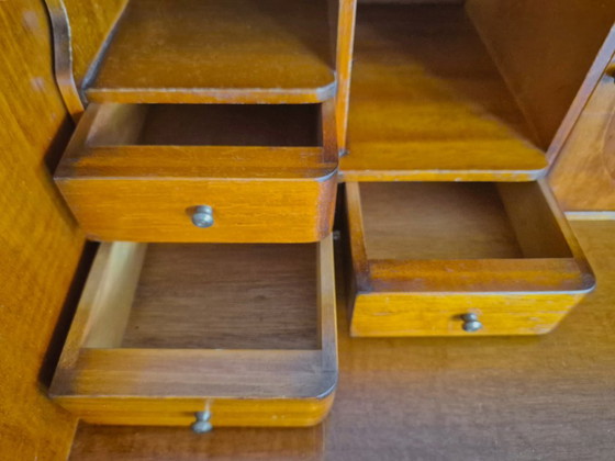 Elegant Eye-Catcher with History: Beautiful Mahogany Secretary Desk – Wood (photo 8 of 11)