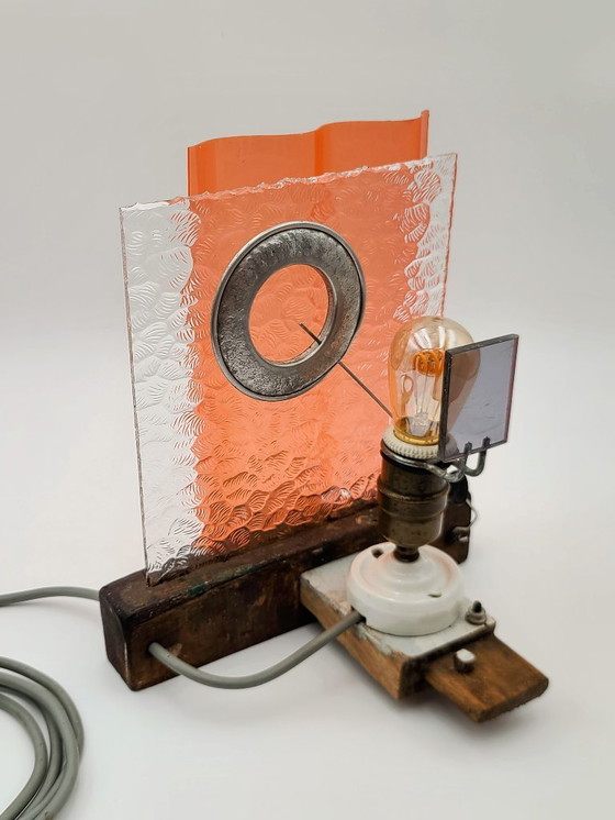 Image 1 of Lampada di upcycling - zoccolo in porcellana e legno antico