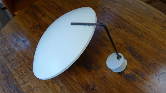 Table lamp with oval shade, white, Stilnovo, Pendant lamps, Metal, Plastic, Minimalisme (photo 2 of 7)