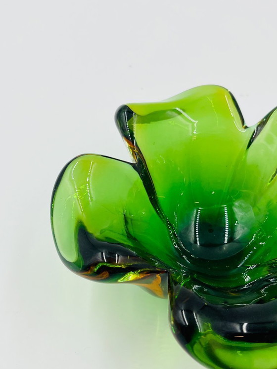 Image 1 of Coupe biomorphique en verre de Murano attribuée à Flavio Poli