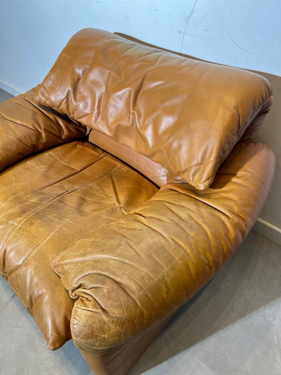 Sillón Cassina Maralunga de cuero de Vico Magistretti – Sillones (photo 4 of 9)