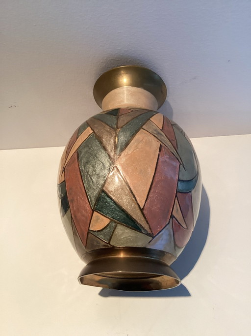 Splendido vaso vintage stile Art Déco in ottone massiccio con motivo geometrico fatto a mano.