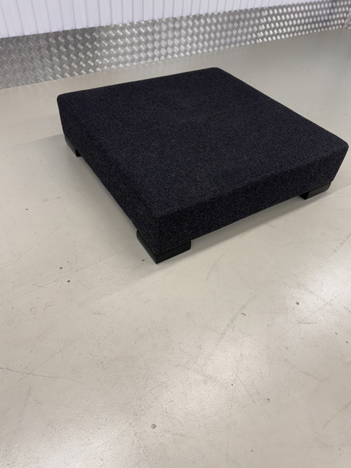 Otomana WITTMANN – 100×100 – Fieltro de lana – Calidad superior austriaca