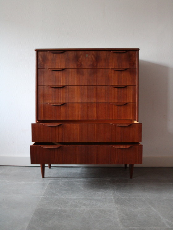 Image 1 of Vintage Danish teak chest of drawers, wide!