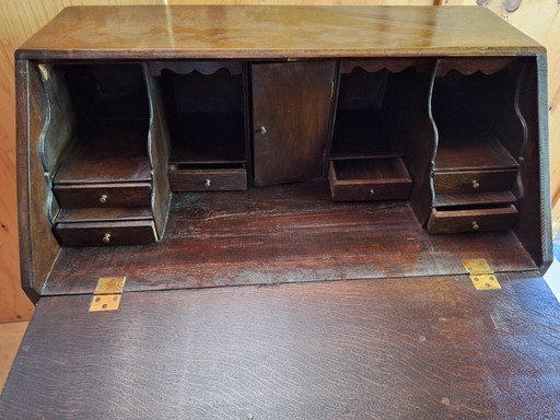 Secretaire