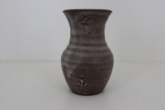 Image 1 of Beautiful Vintage Ceramic Vase – Jan de Graaf (Atelier de Oost)