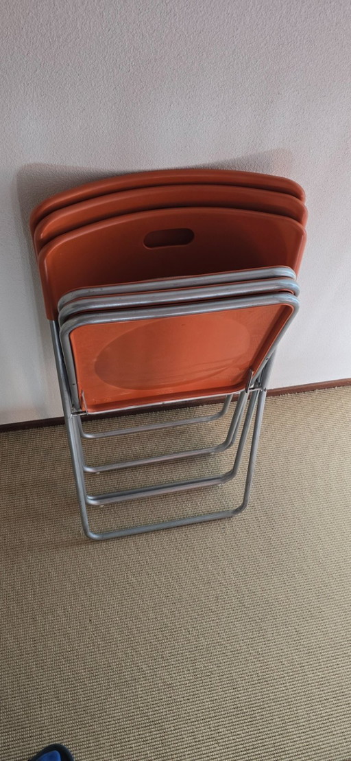 Sillas plegables Ikea Design de Niels Gammelgaard Naranja