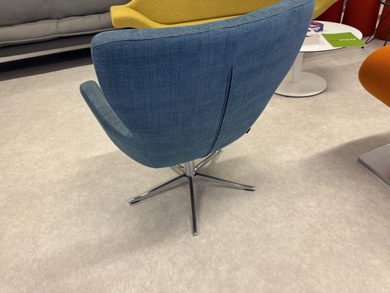 Image 1 of Conform Gyro armchair with swivel foot