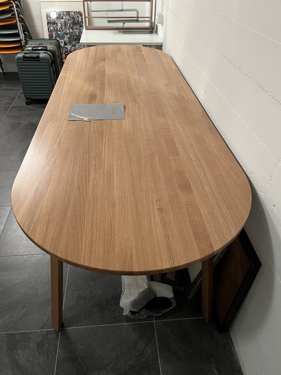 Image 1 of Table à pieds triangulaires HAY