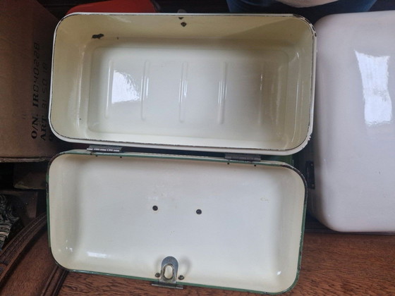 Image 1 of Caja de pan esmaltada