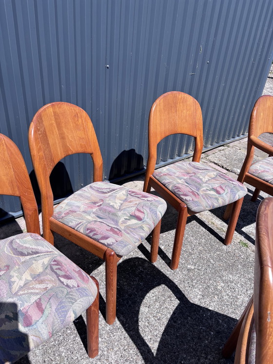 Image 1 of 6 x table vintage dyrlund eetkamerstoelen stoel