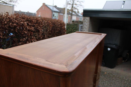 Image 1 of Vintage (jaren 30-50) 3-deurs houten kledingkast, 2x 1/3 leg en 1/3 hang