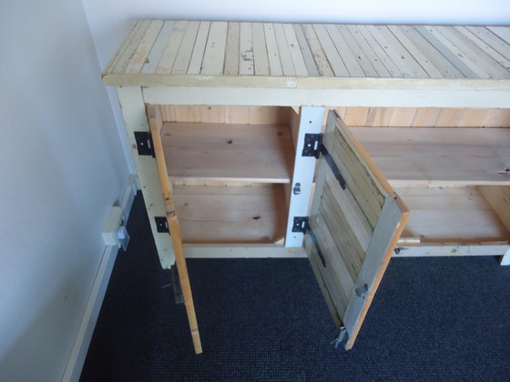 Image 1 of 1x grand buffet en bois de récupération, beige avec couleurs d'accent