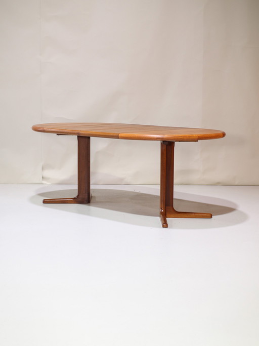Extendable dining table round teak Laurits Larsen Danish