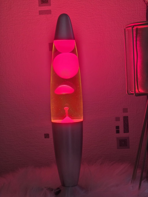 Hypnotic and soothing lava lamp