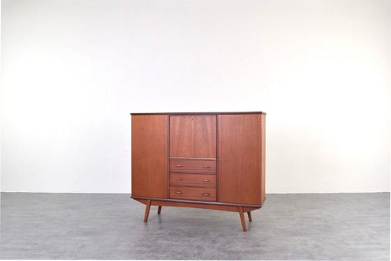 Image 1 of Credenza alta danese in teak di metà secolo, anni '60.
