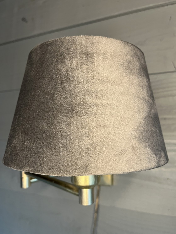 Image 1 of Lampe murale pivotante Vintage Golden Solid Brass Hollywood Regency