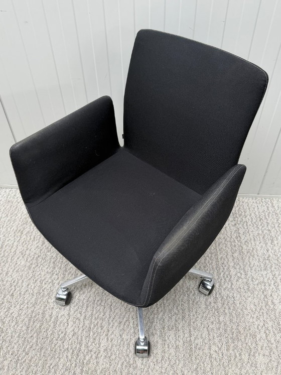 Cor Jalis Conference/Office Chair Design – Metal, Textile (photo 6 of 9)
