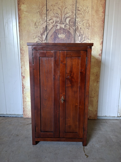 Mobile basso classico, scarpiera, mobile da ingresso, dimensioni: 60x45 cm e 106 cm di altezza.