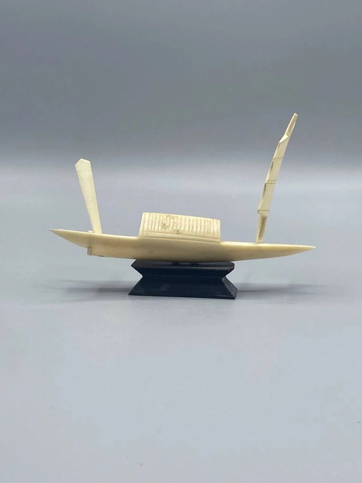 Miniature Chinese Junk – Antique Sculpture on a Base – decoratieve objecten, Aziatisch (photo 2 of 5)