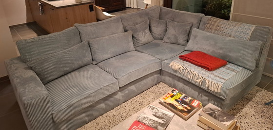 Image 1 of Divano angolare in velluto a coste