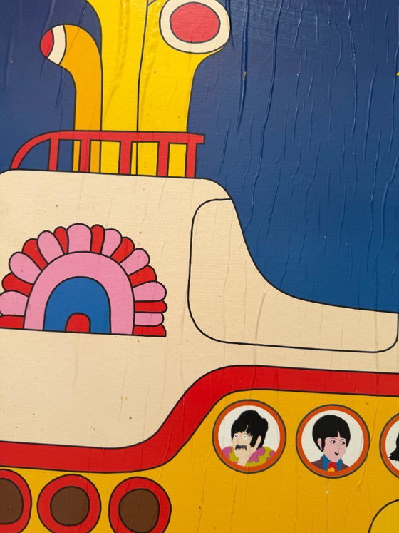 Image 1 of Vintage promotieposter voor de film The Beatles: Yellow Submarine.