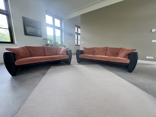 2x Leolux Vinja Banken 2.5 and 3-Seater in Black Leather and Alcantara Cushions