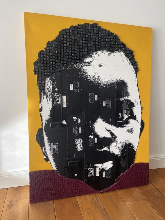 Image 1 of Maurice Mbikayi - “Jongen met een paarse trui”, gemengde technieken op canvas