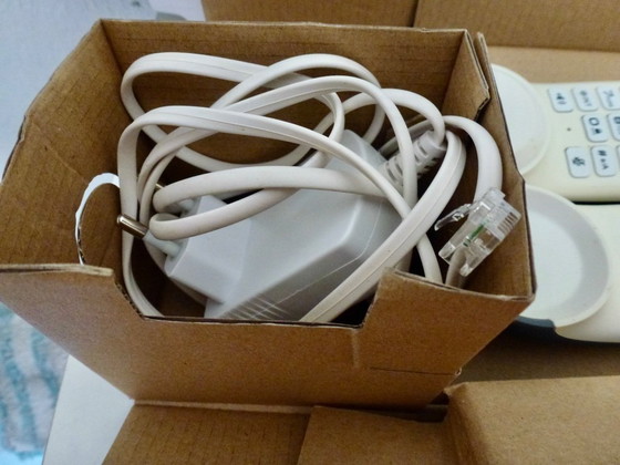 Image 1 of Vintage Philips Space Age phone, wireless.