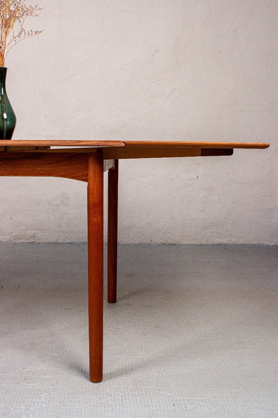 Vintage teak dining table Sigh & Søn, square, extendable, Danish design, 1960s – Wood (photo 12 of 17)