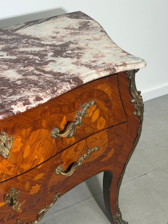 Cassettiera antica con intarsi e piano in marmo – Cassettiere, Wood (photo 5 of 8)