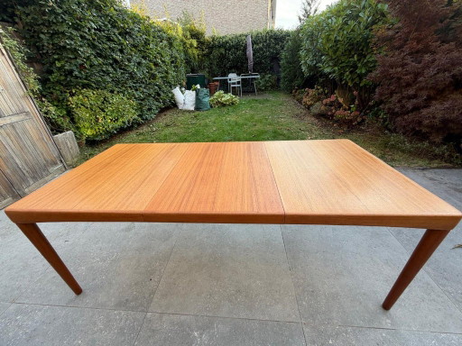 Bramin eettafel, teakhout