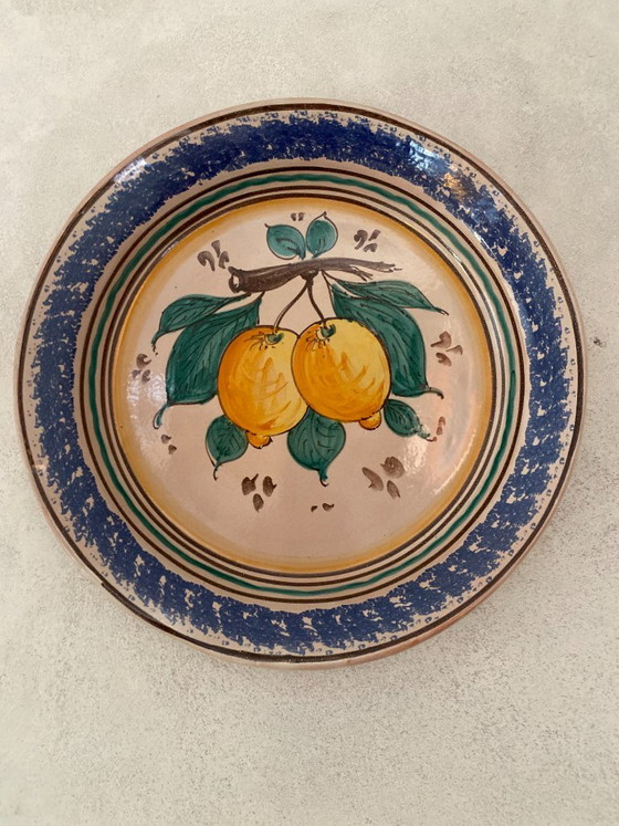 Piatto da parete vintage in ceramica siciliana con limoni dipinti a mano – 43 cm, anni '70 (photo 7 of 8)