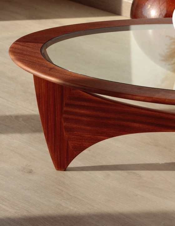 Image 1 of Table basse ovale - Modèle Astro - G Plan - N°2