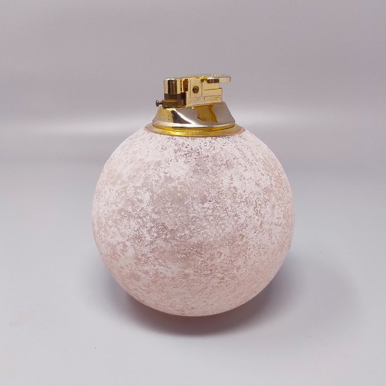 Image 1 of 1960 - Superbe briquet de table en verre dépoli de Murano par Paolo Traversi. Fabriqué en Italie