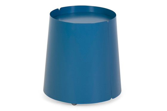Image 1 of Table d'appoint Bobino au design mème