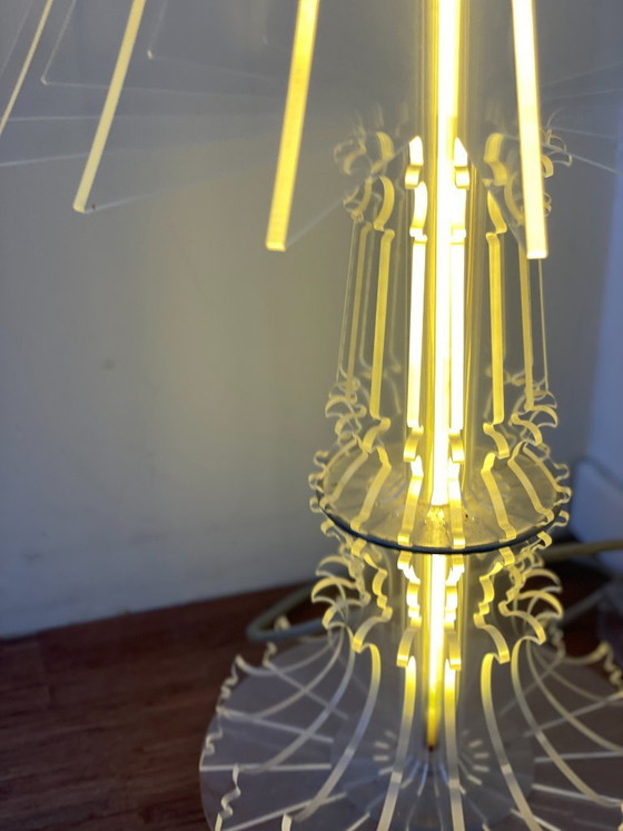 Marie Louise Tafellamp Ontwerper Sander Mulder 2005 – Tafellampen, Plexiglass (photo 2 of 5)