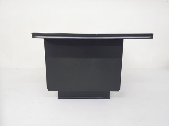Escritorio ejecutivo de madera negra, década de 1960. – Wood (photo 16 of 21)