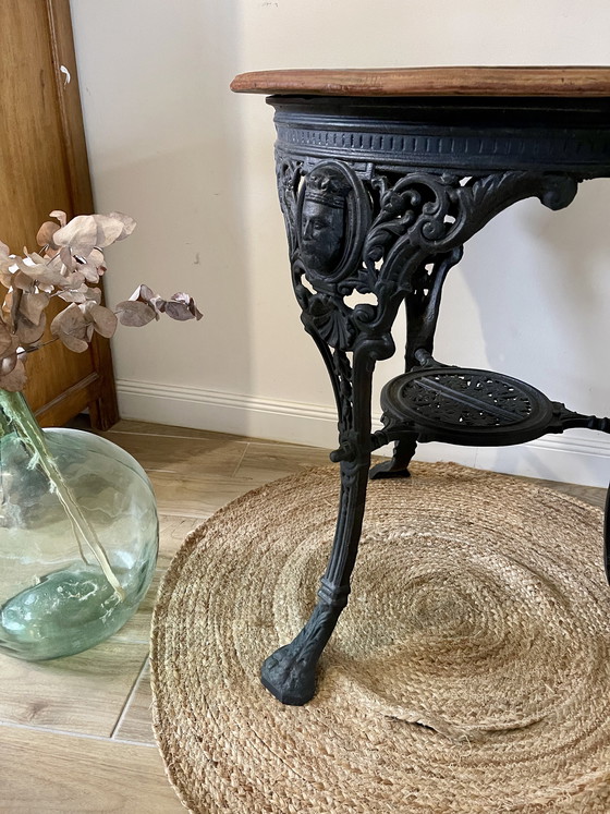 Image 1 of Englischer Kneipentisch um 1901