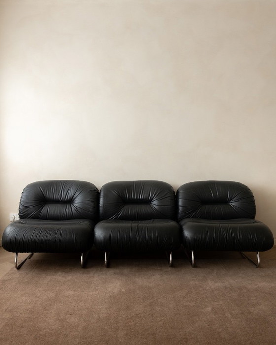 Italian Leather And Chrome Lounge Chairs, 1980s, Set Of 3 – Armchairs (photo 2 of 23)