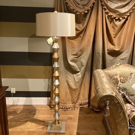 Lampadaire Diabolo de la collection Empel