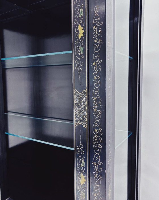 Image 1 of Vitrine chinoise