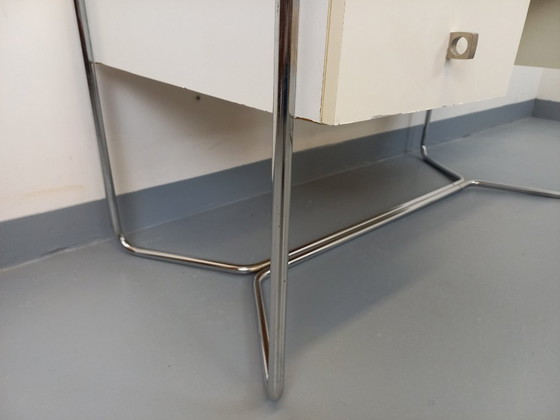 Image 1 of Bureau vintage style Bauhaus en mélaminé et métal chromé des années 70